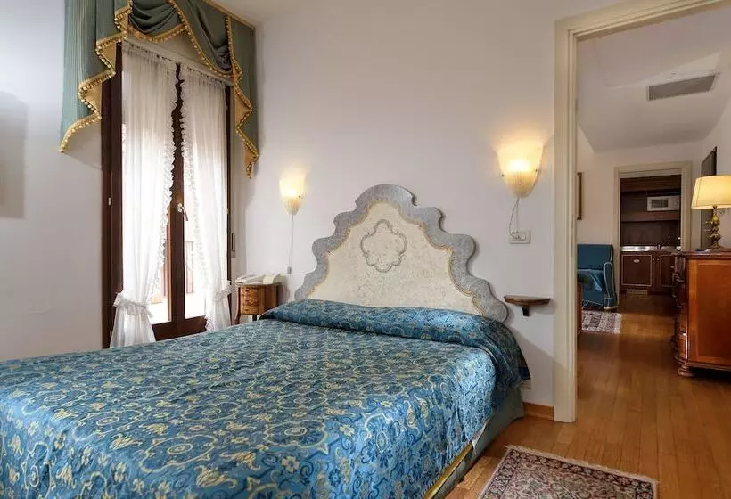 سوییت جونیور, San Marco Palace