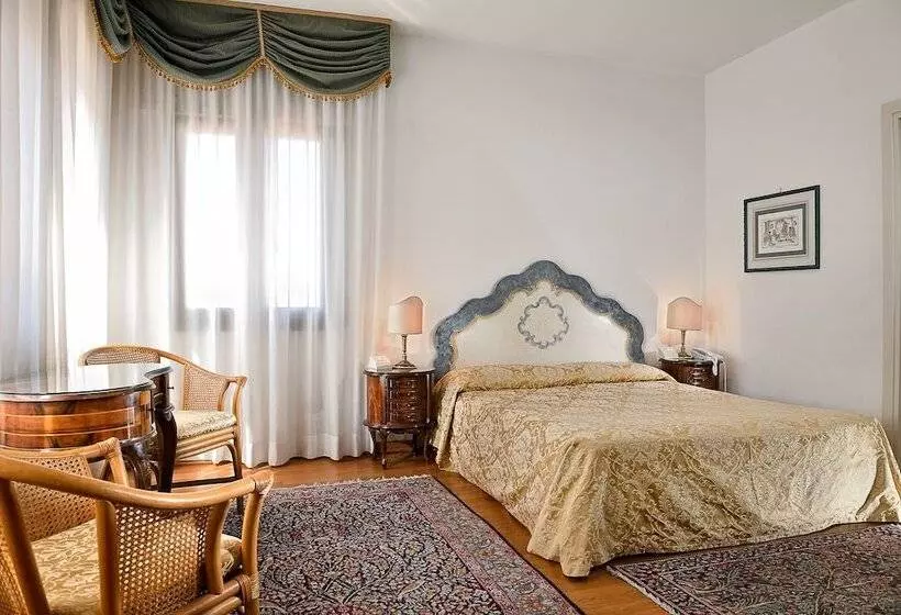 سوییت جونیور, San Marco Palace