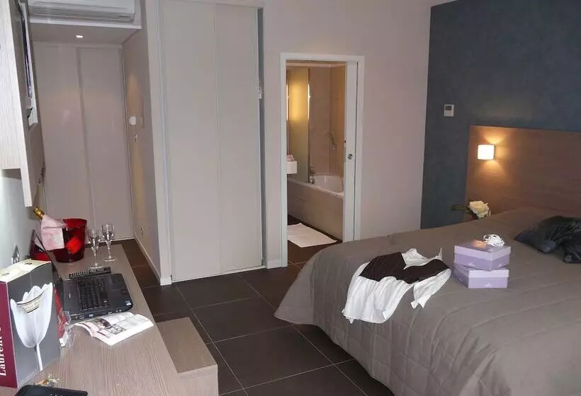 スタンダードルーム, The Originals City, Hôtel De France, Bessinessurgartempe