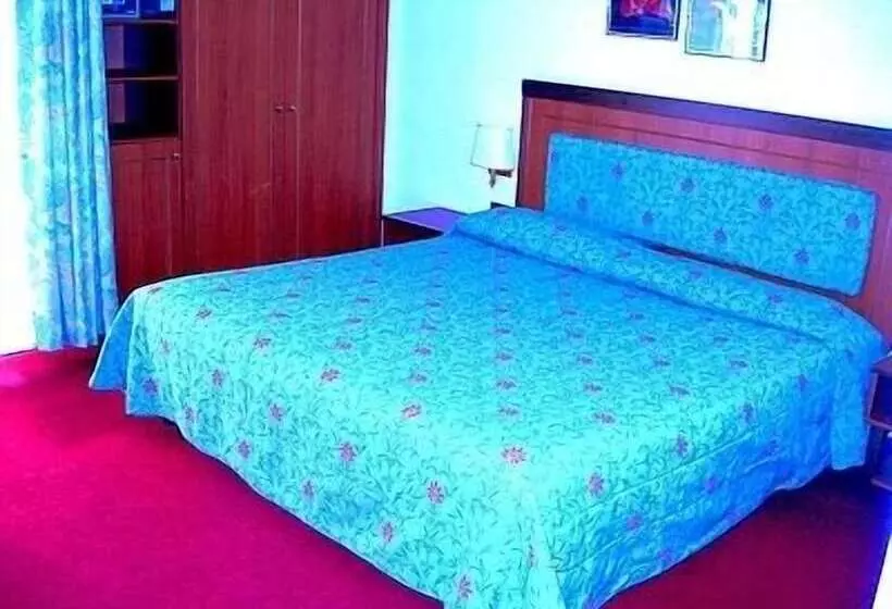 Standard Kolmen Hengen Huone, Albergo Ristorante Della Torre