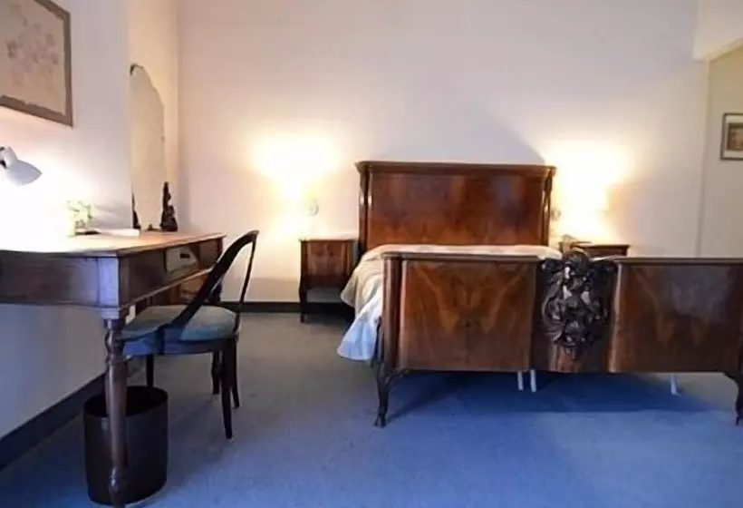 Standard Kolmen Hengen Huone, Albergo Ristorante Della Torre