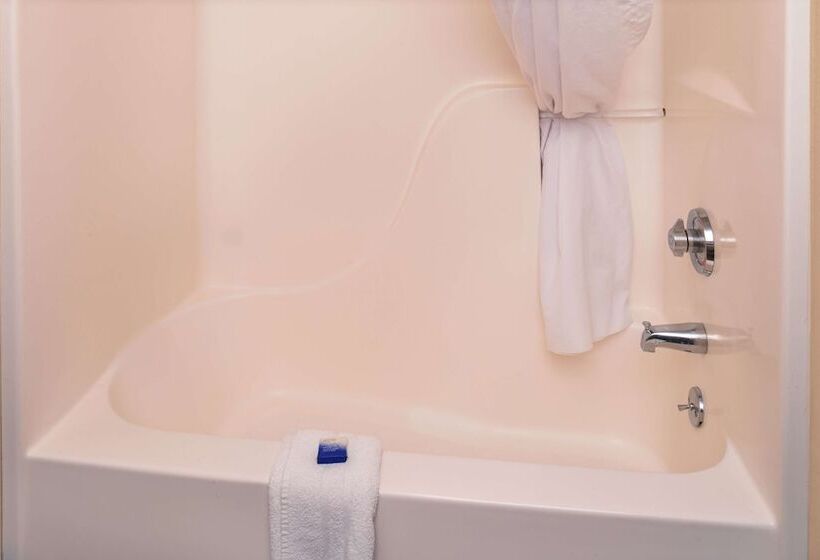 장애인을 위한 스위트, Best Western Executive Inn & Suites