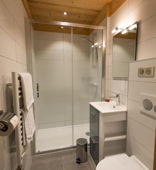 חדר סטנדרט לשלושה, Flor Alpes