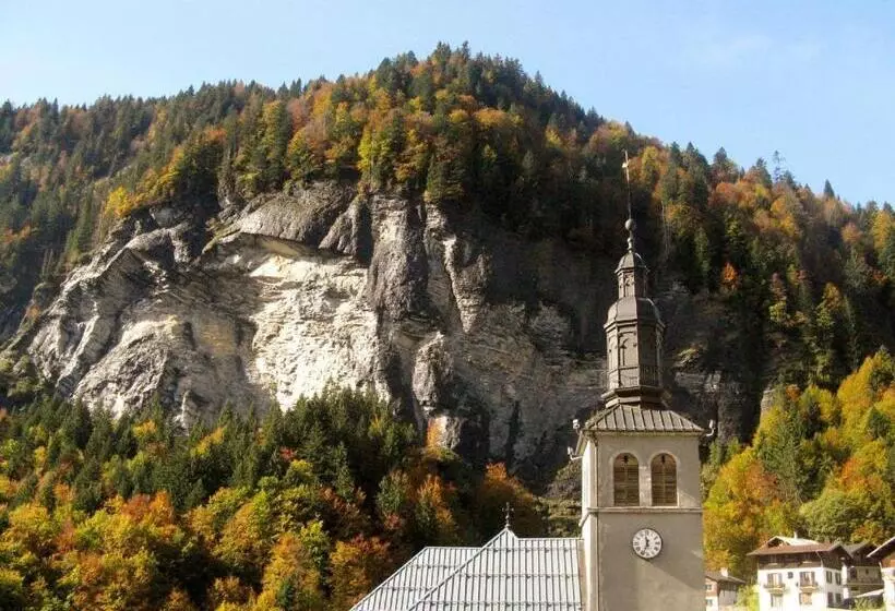 اتاق استاندارد سه نفره, Flor Alpes