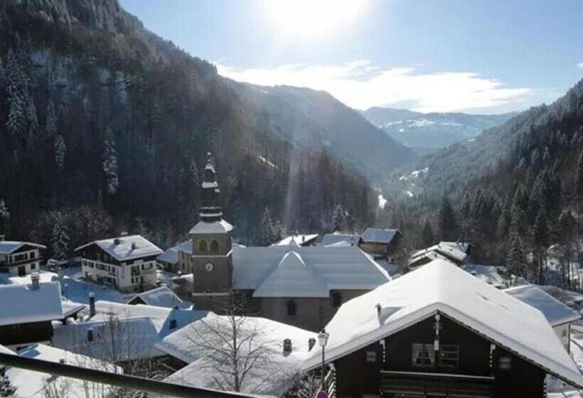 اتاق استاندارد سه نفره, Flor Alpes
