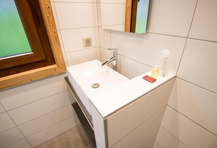 חדר סטנדרט לשלושה, Flor Alpes