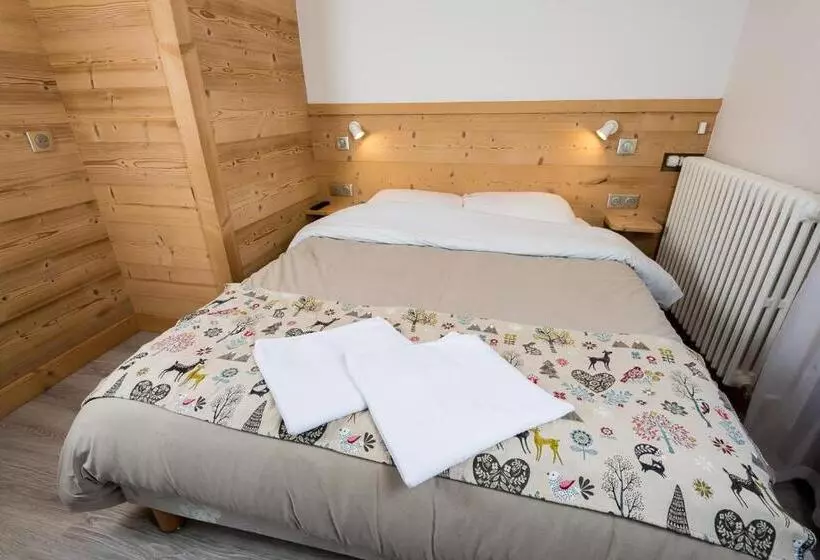 سوییت با چشم‌انداز کوه, Flor Alpes