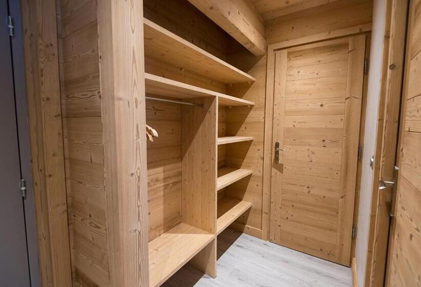 سوییت با چشم‌انداز کوه, Flor Alpes