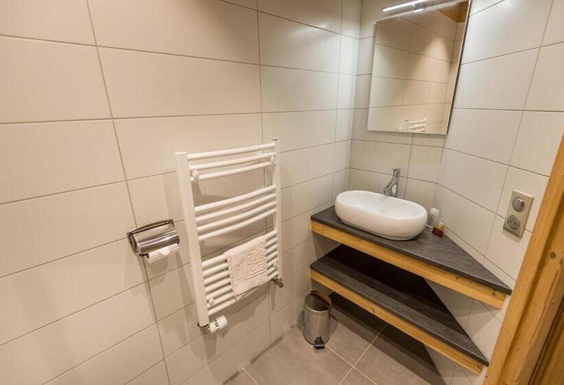 חדר סטנדרט לשלושה, Flor Alpes