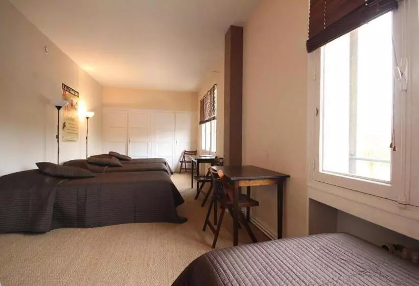 ルームシェアのワンベッド, Gite Le Relais Saint Michel