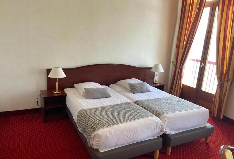 Suite with lake view, Hôtel Des Princes