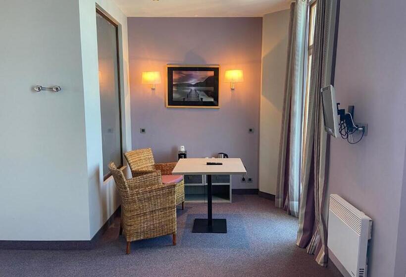 Suite with lake view, Hôtel Des Princes