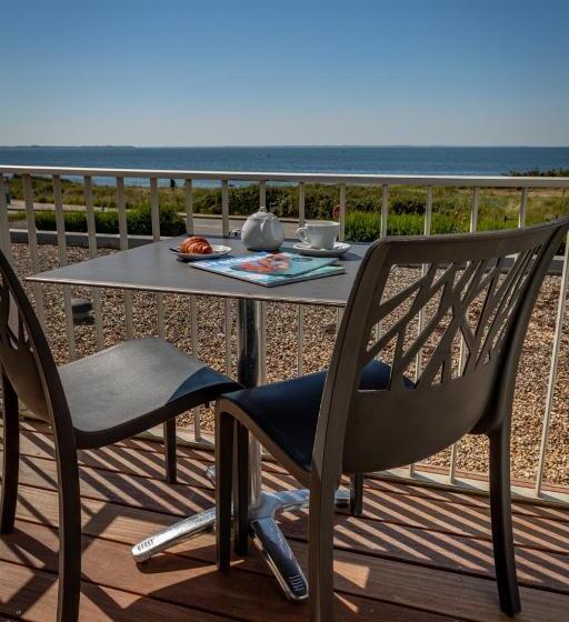 غرفة قياسية مطلّة علي البحر, Hôtel L Albatros