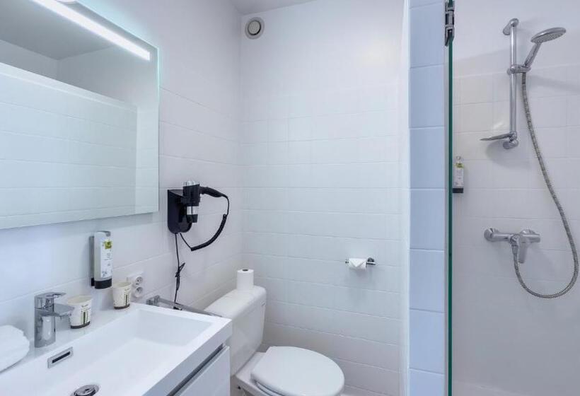 Номер Стандарт, Hôtel L Albatros
