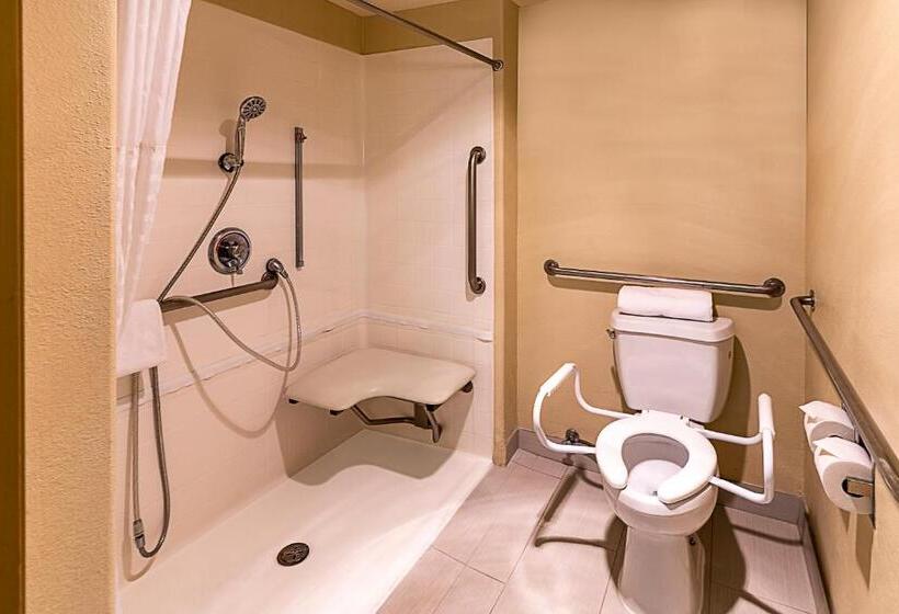 غرفة قياسية سرير كينج لذوى الإحتياجات الخاصة, Hyland Inn Near Pasadena Civic Center