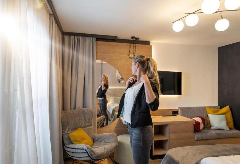 غرفة كلاسيكية مع بلكونة, Landrefugium Obermüller Spa & Naturresort 4,5 Sterne