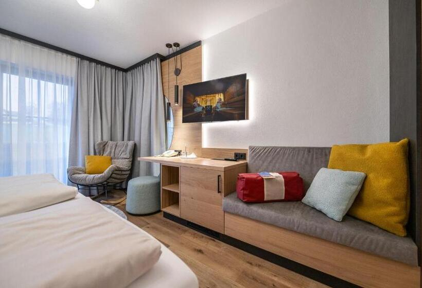 غرفة كلاسيكية مع بلكونة, Landrefugium Obermüller Spa & Naturresort 4,5 Sterne