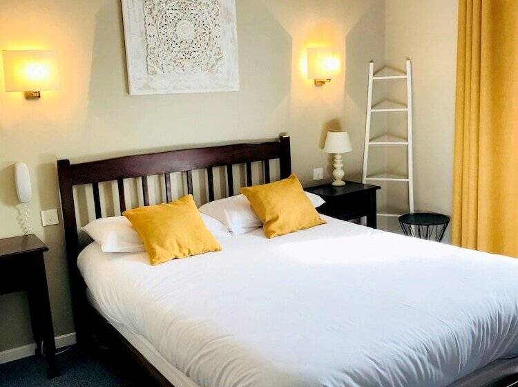 غرفة قياسية, L'auberge