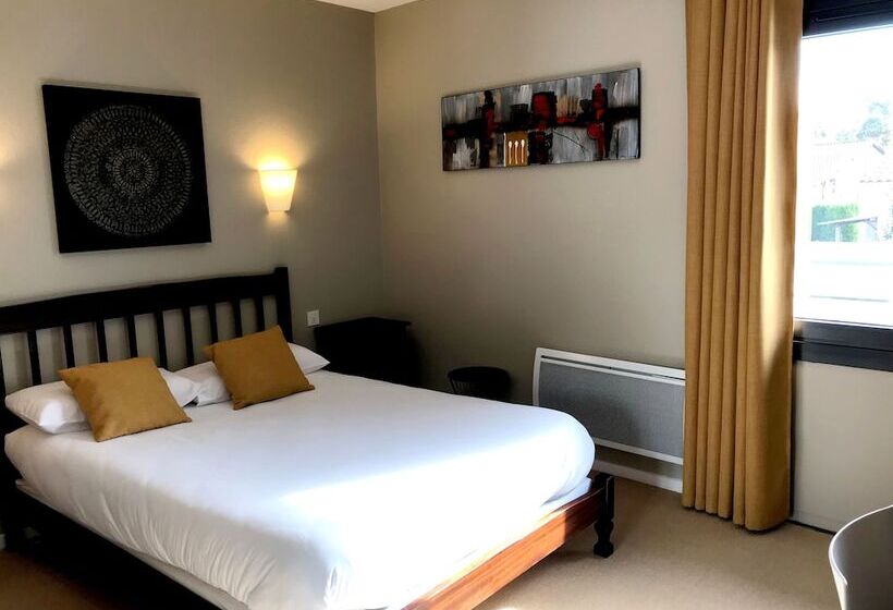 غرفة قياسية, L'auberge