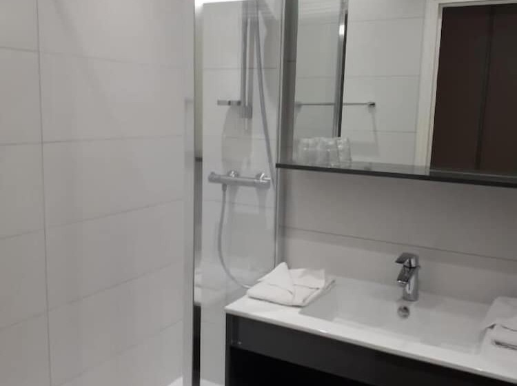 غرفة قياسية, Le Relais De La Sans Fond