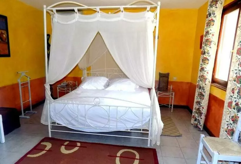 Standard Neljän Hengen Huone, Logis Hôtel & Spa Le Saint Antoine