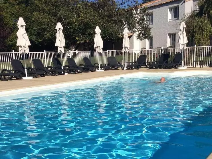 テラス付スーペリアルーム, Logis Le Rabelais Hôtel  Restaurant   Spa