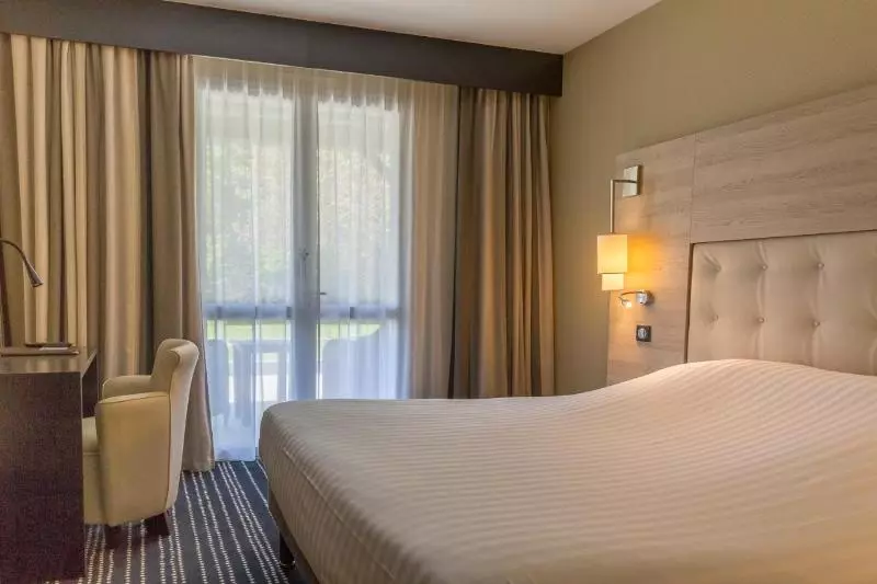 クラブルーム, Logis Le Rabelais Hôtel  Restaurant   Spa