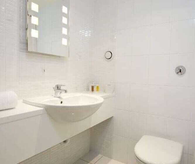 Семейный Номер, Muthu Glasgow River