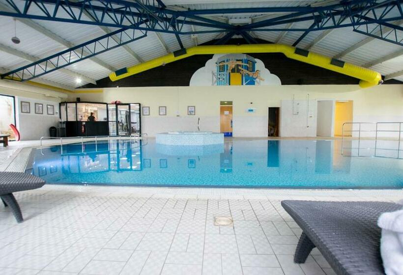 Семейный Номер, Muthu Glasgow River