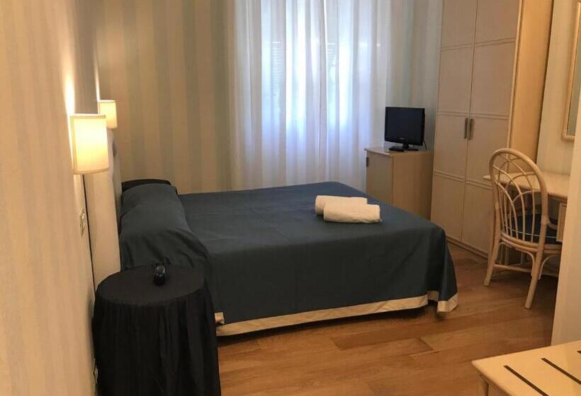 스탠다드 룸, Nazionale