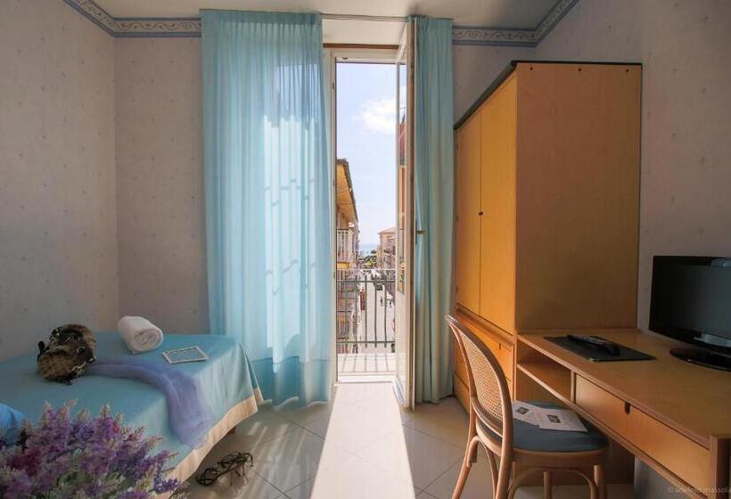 스탠다드 싱글 룸, Nazionale