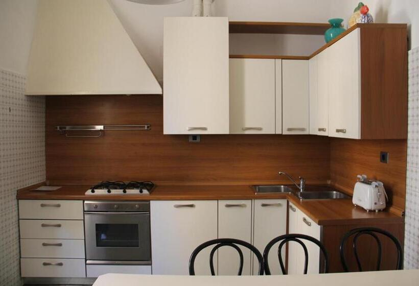 침실 1개 테라스 아파트, Nazionale