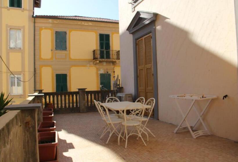 침실 1개 테라스 아파트, Nazionale