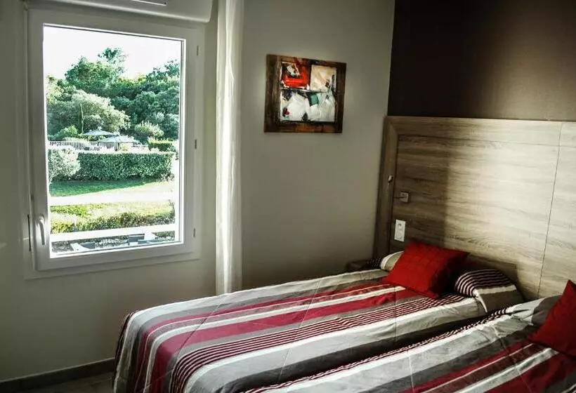 Standard Room, Restaurant Le Gardon Pont Du Gard