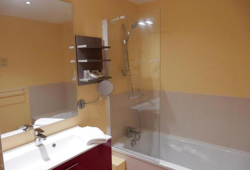 غرفة كومفورت ثلاثية, Logis Hôtel Saint Hubert