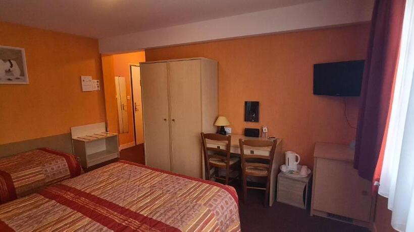 Трехместный Номер Комфорт, Logis Hôtel Saint Hubert