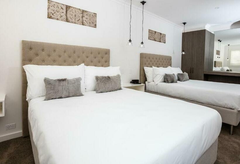 스탠다드 스튜디오 퀸 침대, Newington Apartments