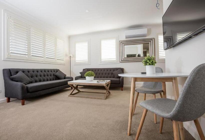 クイーンベッドのスタンダードスタジオ, Newington Apartments