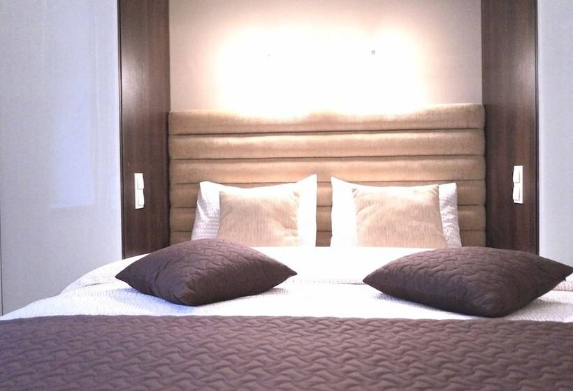 سوییت اجرایی, Aaa Stay Premium Apartments Old Town