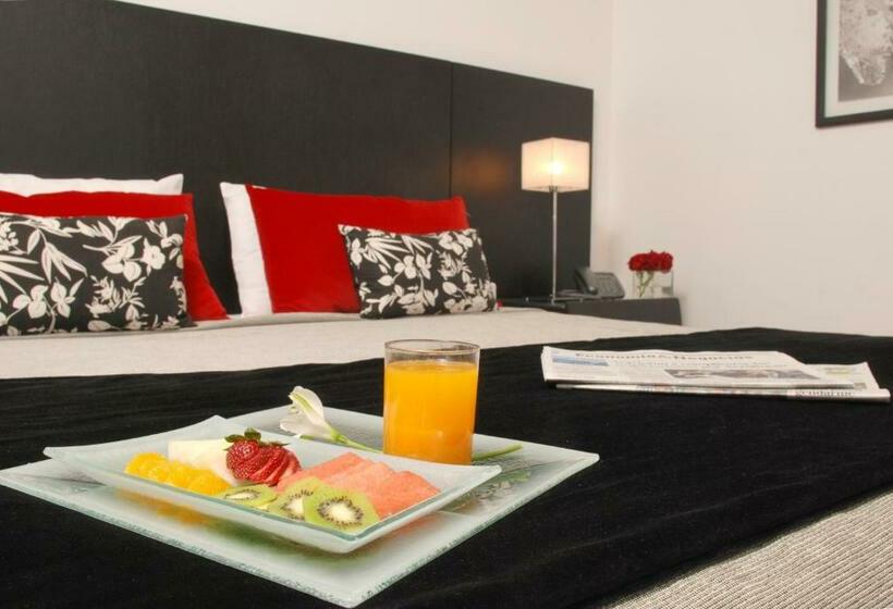 سوییت جونیور, Broadway Hotel & Suites