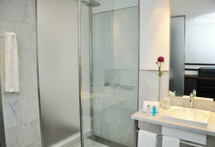 اتاق سوپریور, Broadway Hotel & Suites