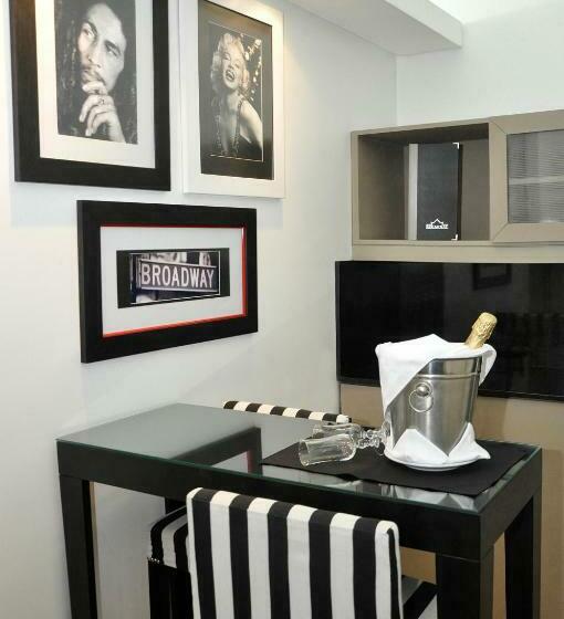 اتاق اجرایی, Broadway Hotel & Suites