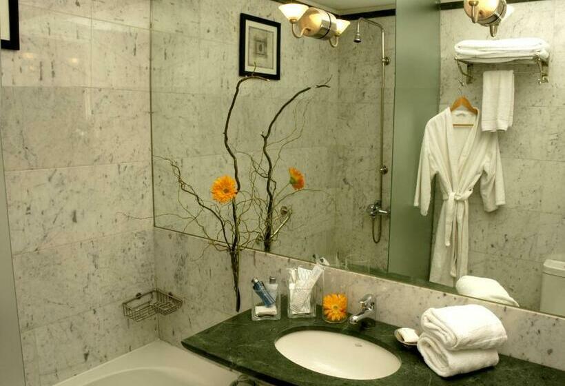 اتاق اجرایی, Broadway Hotel & Suites