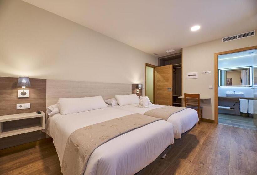 Номер Стандарт, Hostal Restaurante Teodora