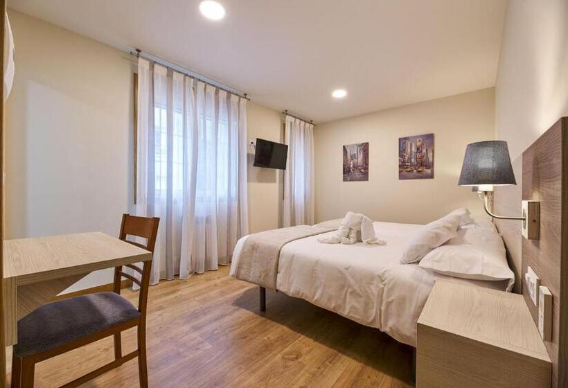 Номер Стандарт, Hostal Restaurante Teodora