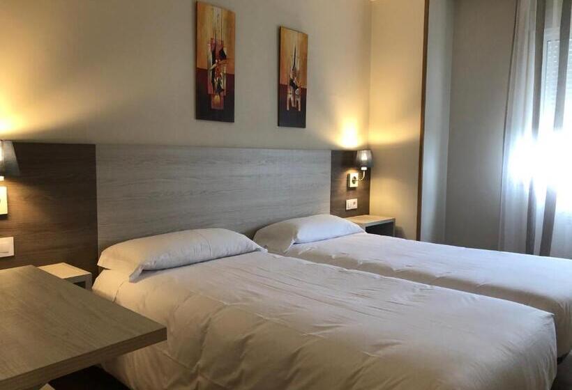 Номер Стандарт, Hostal Restaurante Teodora