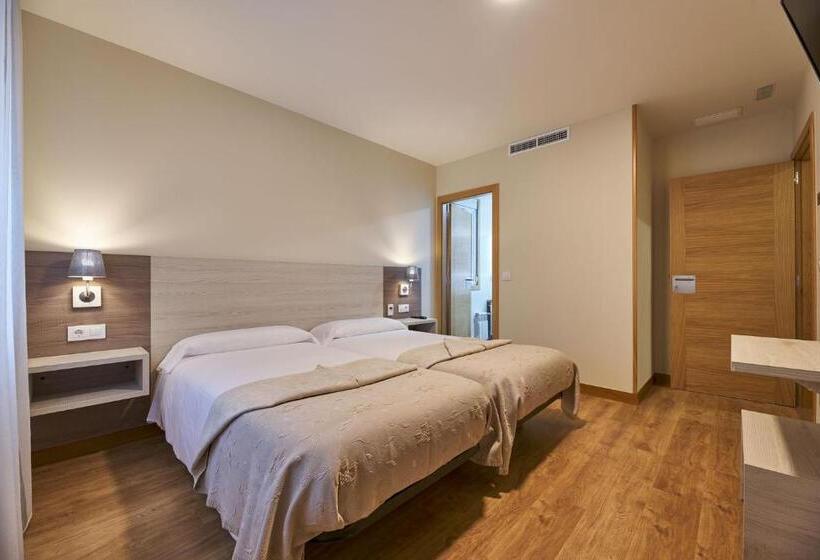 Номер Стандарт, Hostal Restaurante Teodora