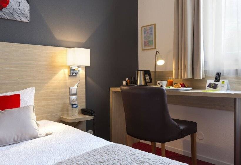 컴포트 룸, Altina