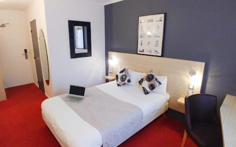 컴포트 룸, Altina