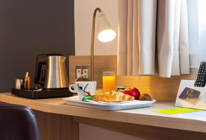 컴포트 룸, Altina